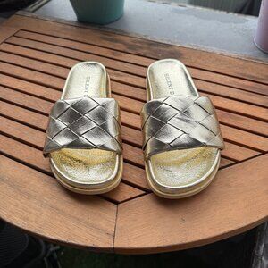 Silent D Gold Slides Size 8/8.5